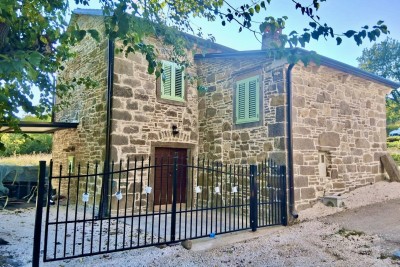 Renovated Istrian stone house with jacuzzi and sauna near Sovinjak