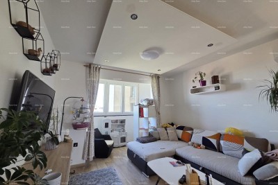 PULA, VIDIKOVAC, RENOVIRAN STAN 52 m²