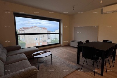 MÖBLIERTE WOHNUNG IN NEUBAU MIT GARAGENSTELLPLATZ – POREČ (VELI MAJ)