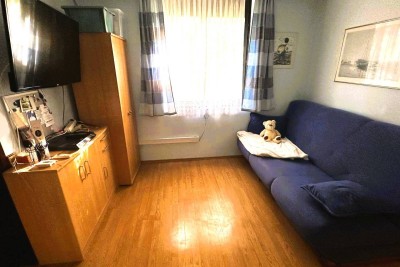 POREČ, PRODAJE SE STAN 50 M OD MORA, PRILIKA