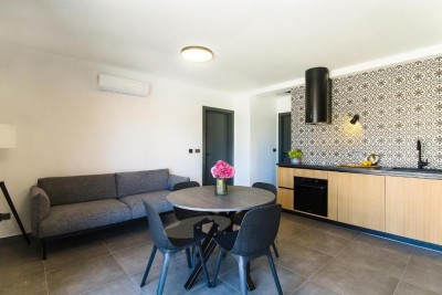 Stan za dugoročni najam – centar Poreča, 150 m od mora