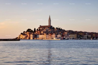 ISTRA, ROVINJ - Appartementenhuis, 2e rij aan zee