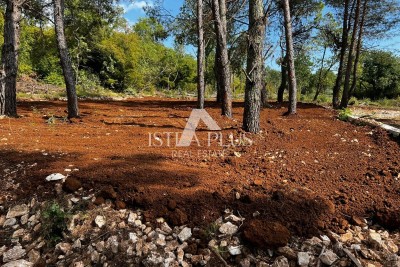 Istra,Poreč 4km od mora atraktivna vikend parcela!!