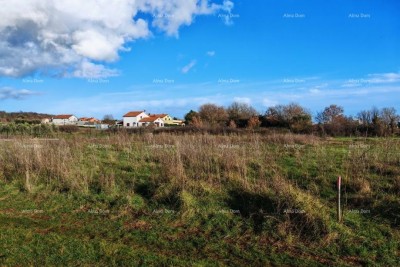 Prodaje se građevinsko zemljište od 997 m² u Loborici