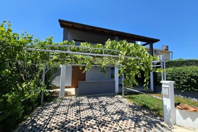 Imperdibile opportunità: Vendita appartamento piano terra con giardino a Parenzo