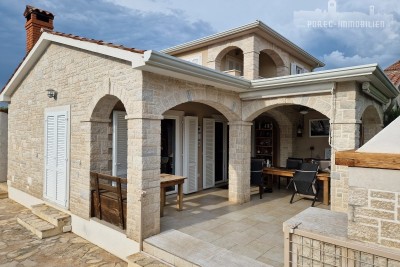 Familienhaus mit drei Schlafzimmern, in ruhiger Lage unweit von Poreč.