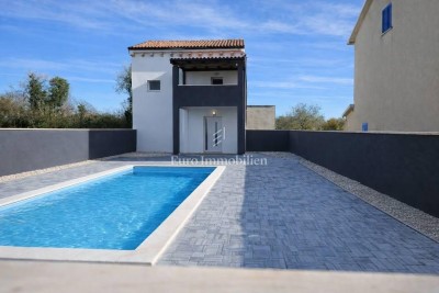 Neu renoviertes Steinhaus mit Pool – Žminj