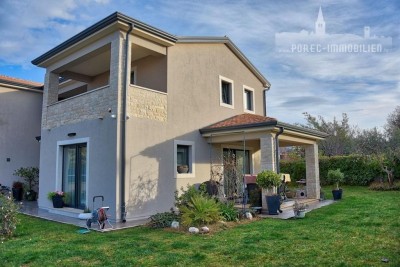 Poreč, lijepo uređena dvojna kuća nedaleko Poreča sa 3 spavaće sobe