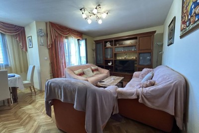 ROVINJ, CENTAR, ODLIČAN DVOSOBAN STAN NA TOP LOKACIJI