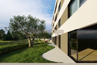Moderner Geschäftsraum 150m² an Hauptstraße Poreč