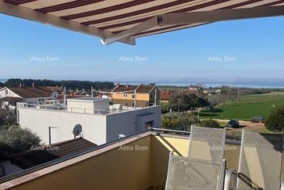 Nuovo in offerta! Ottimo appartamento con grande terrazza e vista mare, Novigrad!