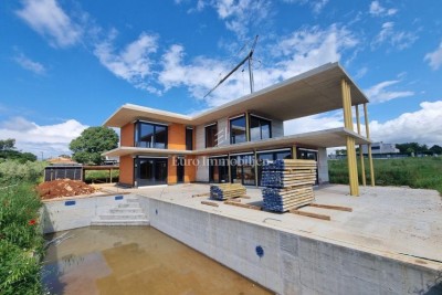 UMGEBUNG VON POREČ - schöne Villa mit Pool, 8 km vom Meer entfernt