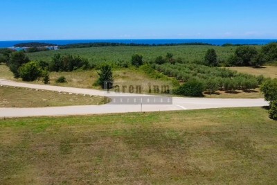 Poreč, okolica, VRHUNSKA zemljišča 400m od morja!