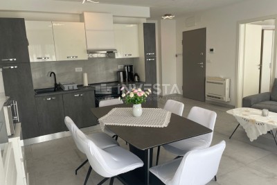 Pula city center, two new furnished apartments and a garage