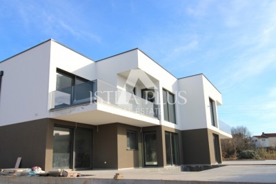 Novi stan u prizemlju sa bazenom - okolica Poreča - Stan A