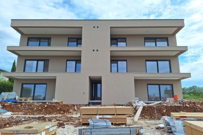 Two-bedroom apartment with a 400m2 garden, located on the ground floor of a modern building - under construction