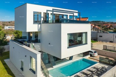 Wir verkaufen eine wunderschöne Villa mit Meerblick!