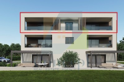 Poreč, erweitertes Zentrum, luxuriöses Penthouse 500 m vom Meer - in Gebäude