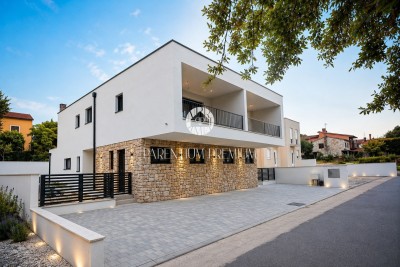 Umag okolica, moderna duplex kuća s bazenom