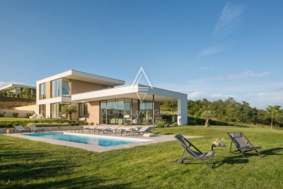 Brtonigla, Istra - Premium villa for sale with 4 bedrooms and a stunning sea view