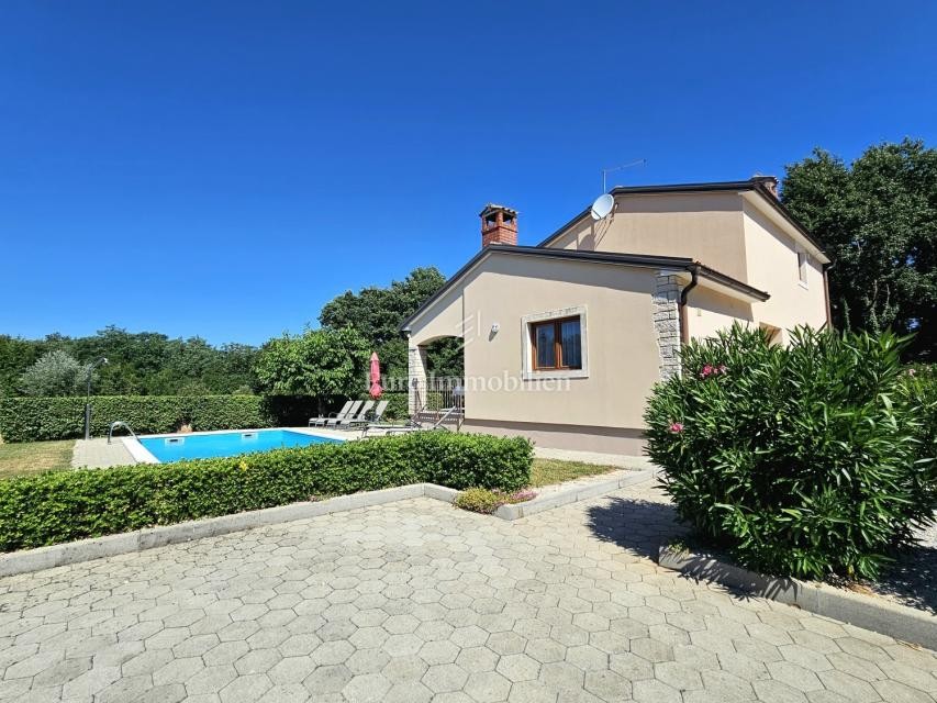 Haus mit Pool und Garten in Istrien