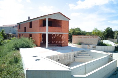 Casa estremamente attraente con piscina a sfioro per tutti gli amanti dell'Istria centrale