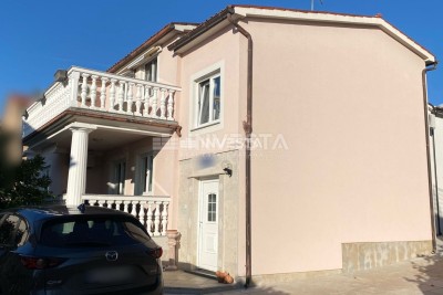 Fažana, Apartmanska kuća s 5 stambenih jedinica, 600m od plaže