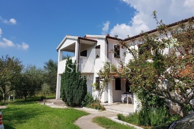 Haus mit 5 apartmens