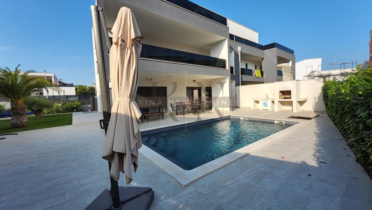 Poreč – Luxusvilla mit Pool und Wellnessbereich