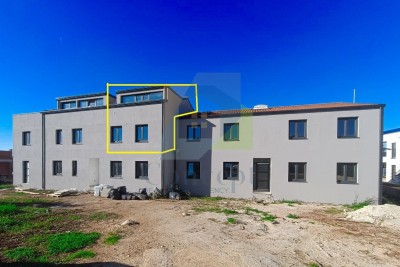 Poreč, okolí, Dvoupatrový byt se třemi ložnicemi a výhledem na moře