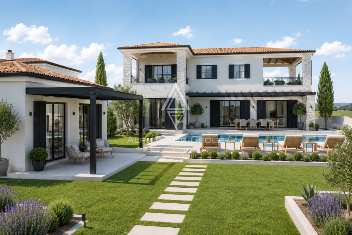 Istrien, Poreč : Moderne Villa mit Pool und Garten