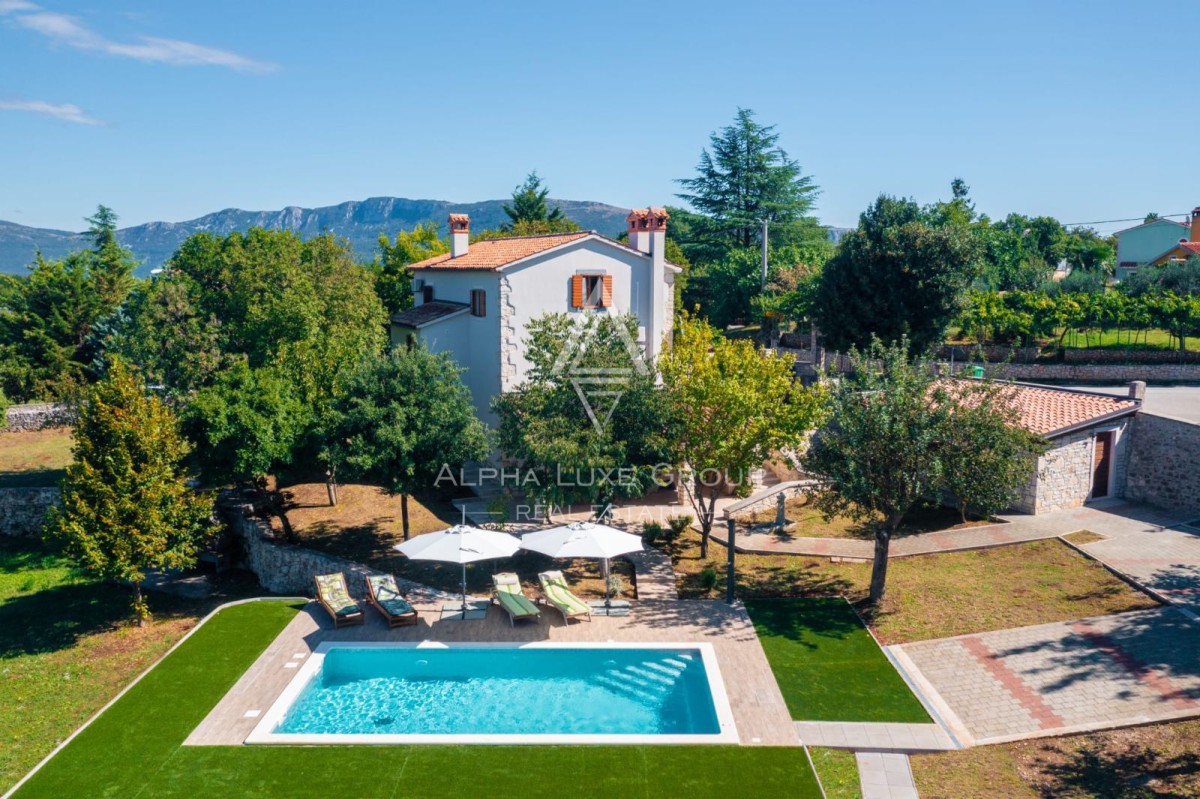 Istrien, Nedešćina: Renoviertes Steinhaus mit Pool