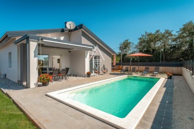Istra, Krnica : Vila s privatnim bazenom na prodaju