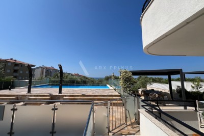 Wohnung mit Pool in der Nähe des Meeres, Zambratija, Umag