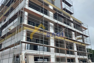 Pula Veli vrh-Wohnung 86,50m2-Aufzug-Garage-nah am Meer