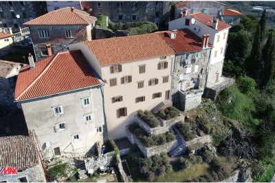 LABIN, KUĆA SA ČAROBNIM POGLEDOM NA MORE