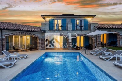 Medulin – Zwei Steinvillen mit Swimmingpool 300 m vom Meer entfernt