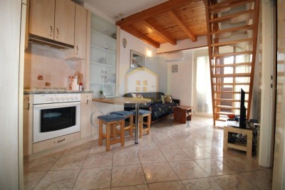 Poreč, Červar-Porat, Stan s 3 spavaće sobe na 3. katu, 150 m od mroa