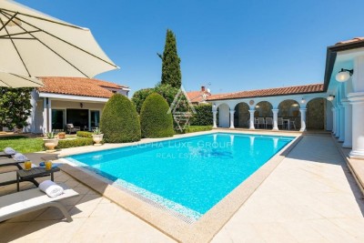 Kukci, Istra: Prostrana vila s bazenom i aneksom