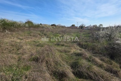 Ampio terreno a uso misto nel cuore dell’Istria
