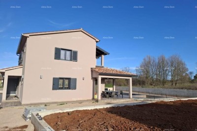 La bellissima casa con piscina e giardino vicino a Labin