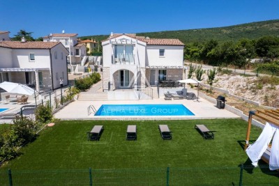 Istra, Rabac: Mediteranska kuća s bazenom i pogledom