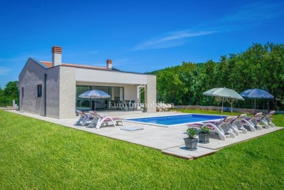 Modernes Erdgeschoss Haus mit Pool in der Nähe von Labin