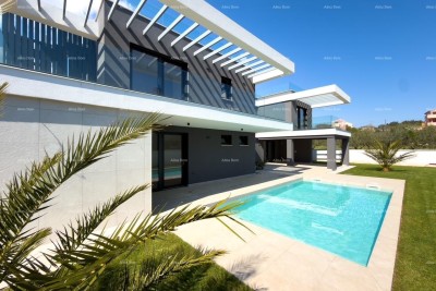 Moderna Villa a 100m dal mare!