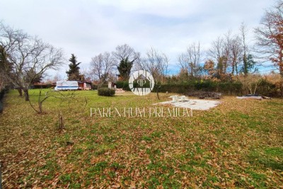 OPPORTUNITY!!! Excellent building plot in a quiet location only 500m from the sea in Poreč