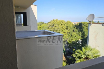 Apartment with Gallery and Sea View – 300 m from the Beach