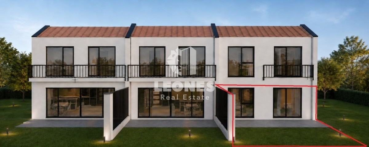 Apartment with a garden in a new building near Umag