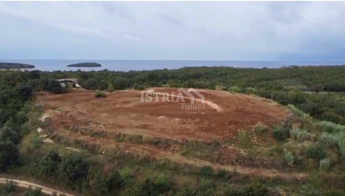 Landwirtschaftliche Nutzfläche 1000 m vom Meer und Strand entfernt
