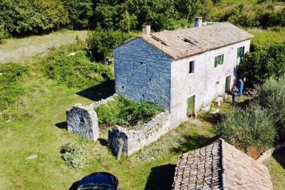 POREČ, OKOLICA, AUTOHTONA SAMOSTOJEĆA ISTARSKA KUĆA S VELIKIM DVORIŠTEM