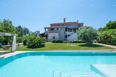 Verkauf - Luxusvilla mit Pool und zusätzlichem Gebäude auf großzügigem Grundstück, Ližnjan!